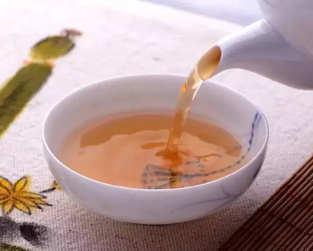 普洱茶越喝越餓？喝普洱茶真能刮油嗎？