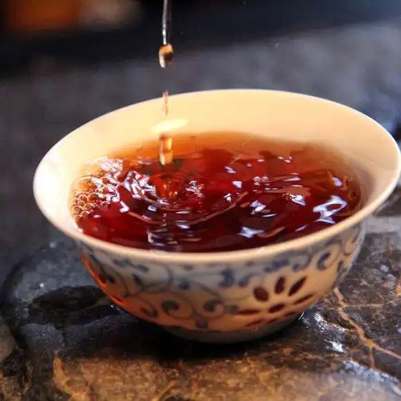 什么季節(jié)喝普洱茶好？喝普洱茶的禁忌和注意事項(xiàng)?