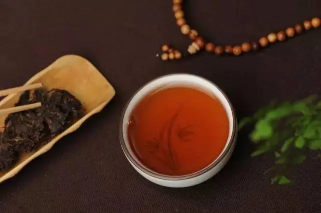 為什么喝完茶越來越餓了，普洱茶真的減肥嗎？