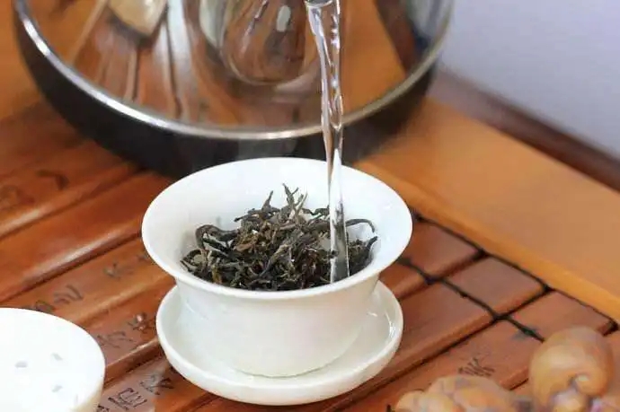 普洱茶話丨自來(lái)水、礦泉水、純凈水，哪種泡茶更好喝？
