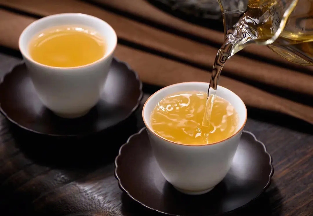 2023年勐庫(kù)小荒田古樹(shù)春茶多少一公斤？